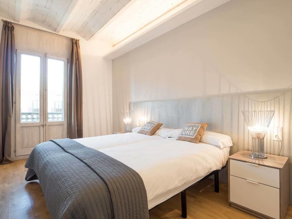 Rent Near Plaza De Catalunya Apartment *