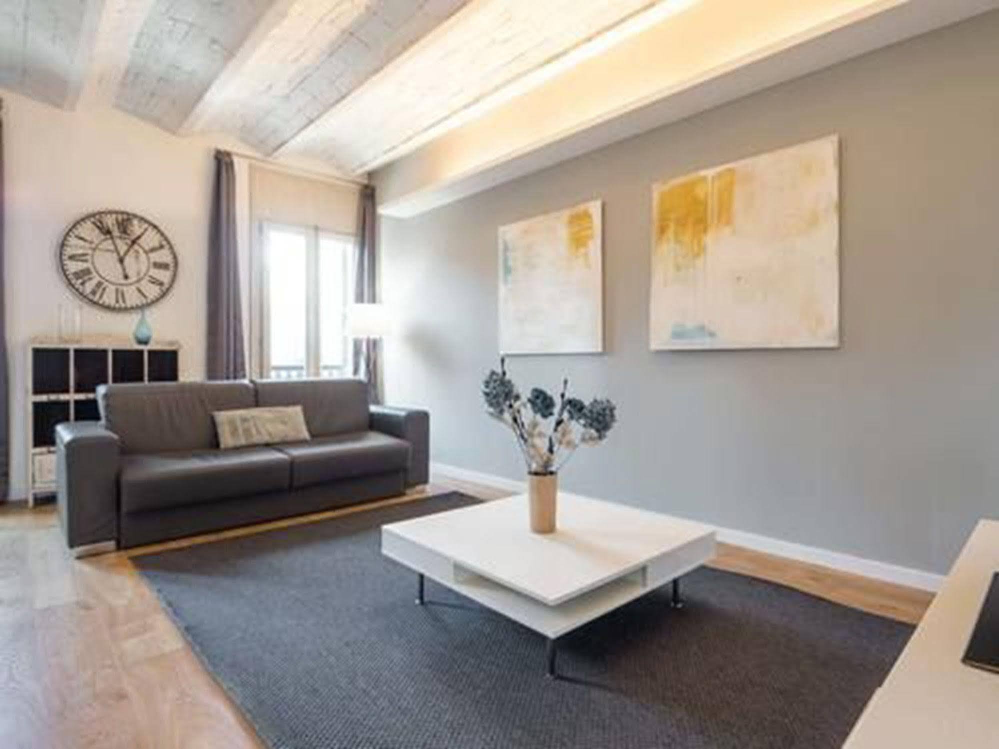Apartament Rent Near Plaza De Catalunya Barcelona